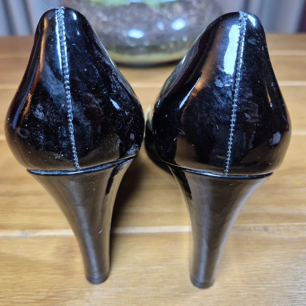 Banana Republic Patent Leather‎ Wedge Heels - Size 7.5